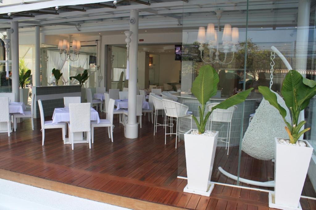 Santi White Hotel Phuket Exterior foto